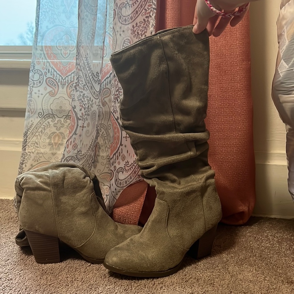knee high heel boot